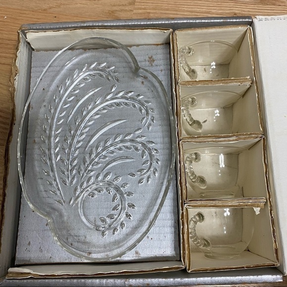 Vintage Hospitality Snack Set Clear Glass Federal Glass Company Set of 4 - Picture 3 of 5